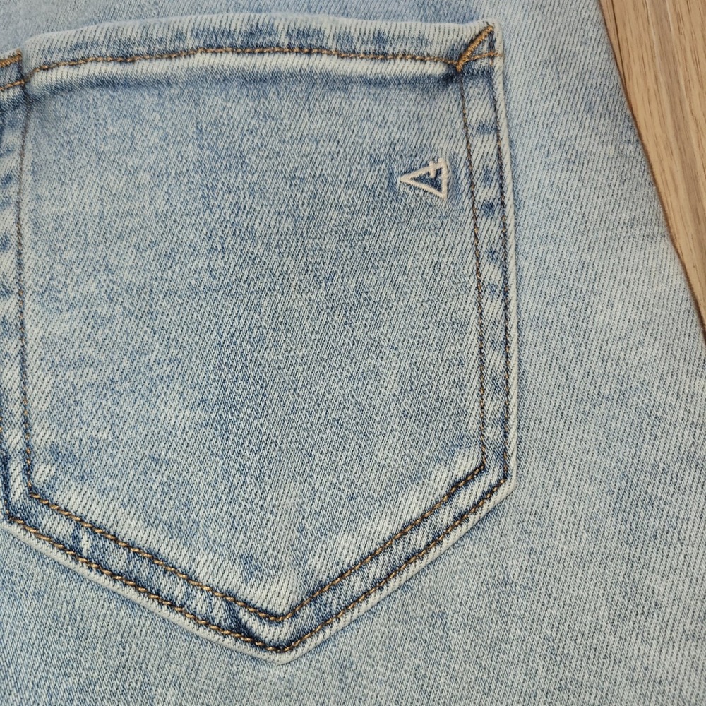 Hidden Jeans Los Angeles Light Wash High Rise Flare Denim Jeans Womens Size 28 - Picture 8 of 10